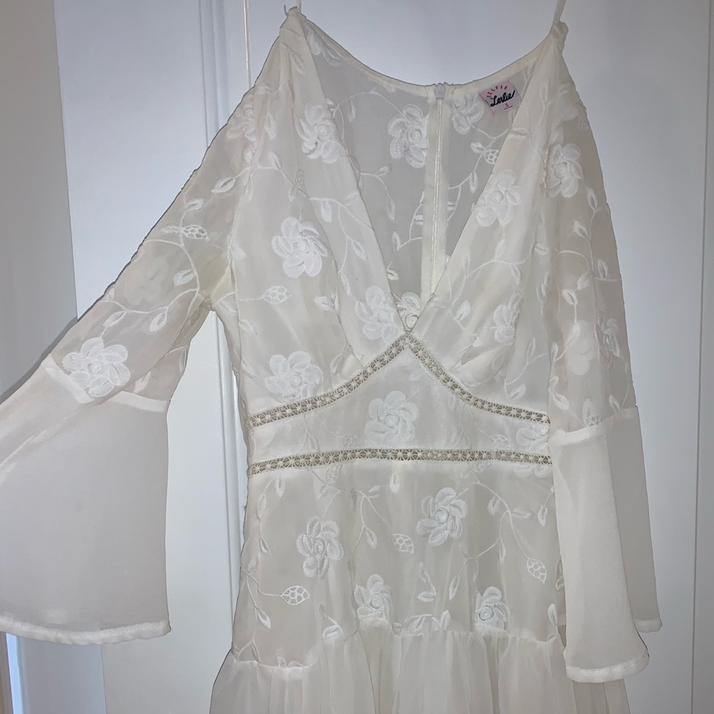 White romper. Size small. Brand: Selfie Leslie